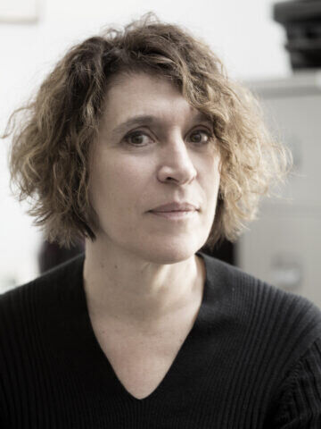 APRIL DE ANGELIS - Dramatiker hos Colombine Teaterförlag