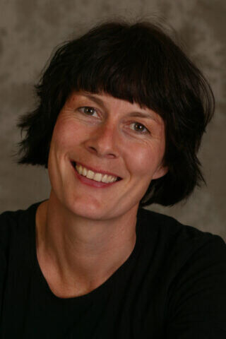 ÅSA EKBERG KENTROS - Dramatiker hos Colombine Teaterförlag