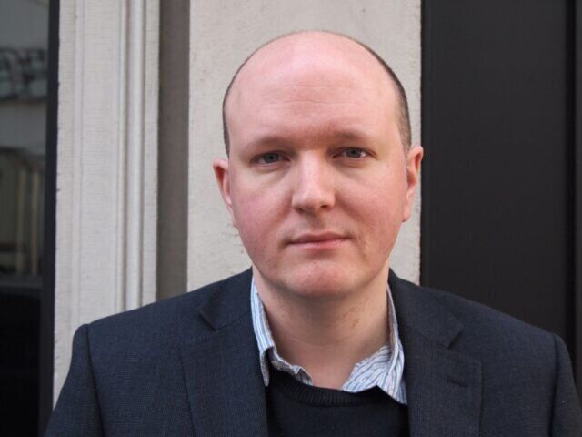 MIKE BARTLETT - Dramatiker hos Colombine Teaterförlag