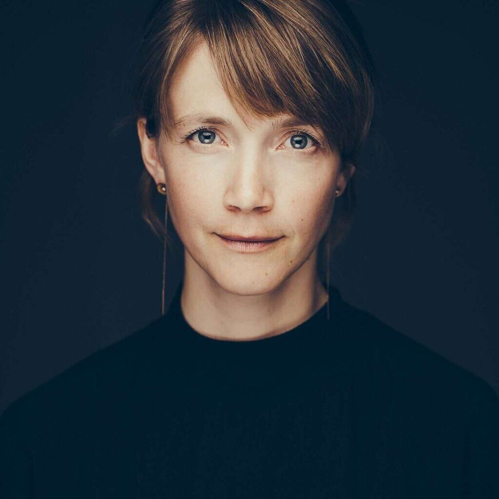 ANNA BRO - Dramatiker hos Colombine Teaterförlag