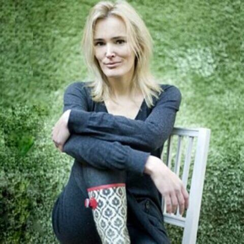 LOTTA OLSSON - Dramatiker, Översättare, Dramatiseringsrättigheter hos Colombine Teaterförlag