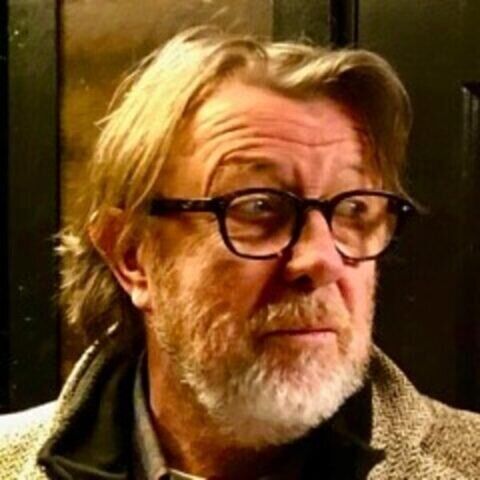 PETER HOLST - Dramatiker hos Colombine Teaterförlag