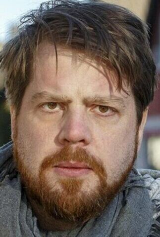 TOBIAS ALMBORG - Dramatiker hos Colombine Teaterförlag