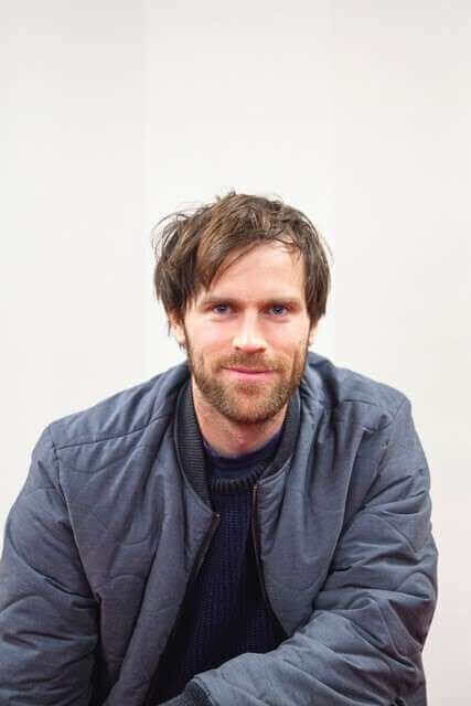 VIKTOR TJERNELD - Dramatiker hos Colombine Teaterförlag